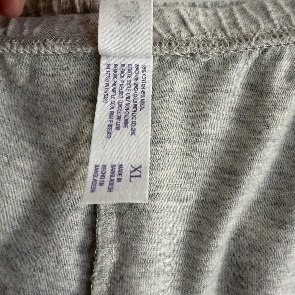 Stars Above Gray Pajama Shorts Size XL - Picture 7 of 8